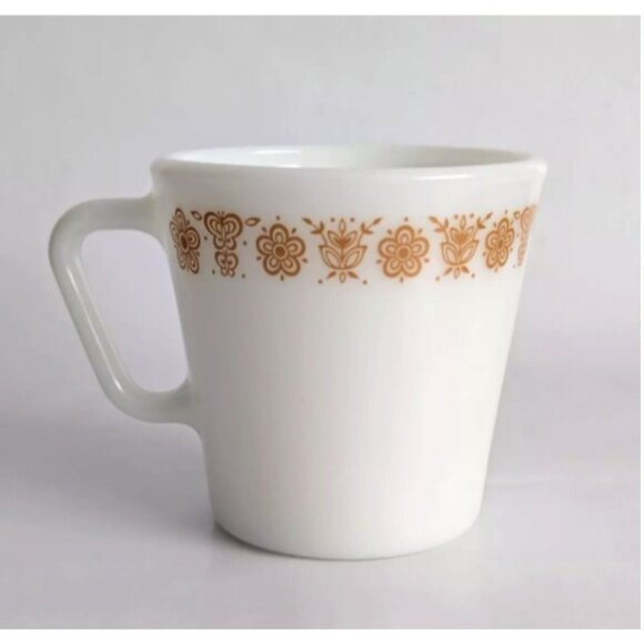 Vtg Pyrex Coffee Cup Mug Butterfly Gold D Handle Milk Glass Corelle 300ml - Picture 2 of 7